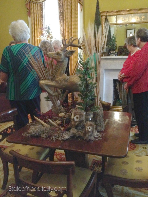 mansion animal tabletop decor pic