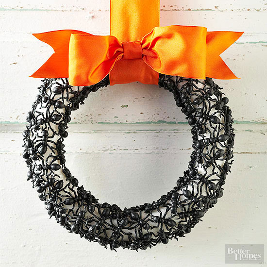 Sophisticated Swarm Wreath